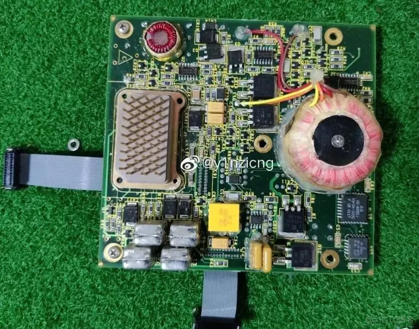 拆解飞机黑匣子，看看内部构造、PCB及芯片！_人工智能_18